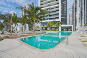 NEW Luxury Bay View Downtown Studio